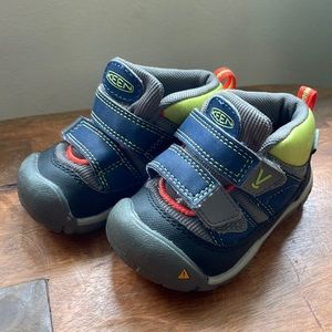 KEEN TODDLER SNEAKERS